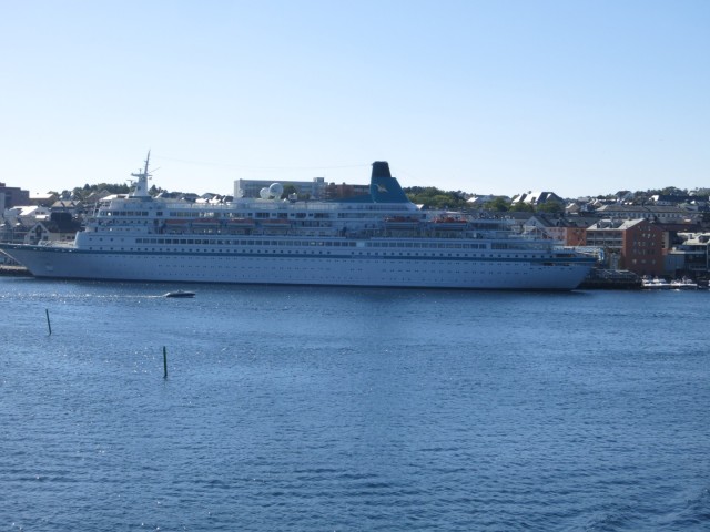 Hurtigruten_2015-06-27_17-15-1